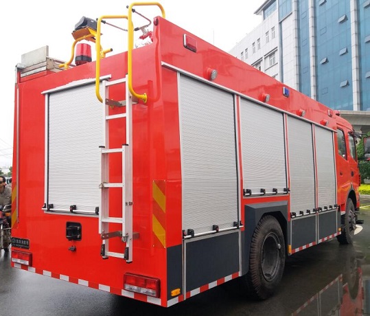 JDF5150GXFSG60/A型水罐消防車(chē)廠家直銷(xiāo)