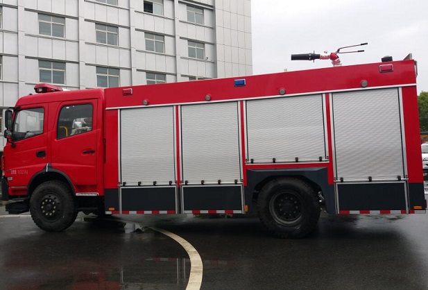 JDF5150GXFPM60/A型泡沫消防車(chē)