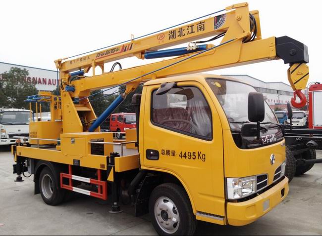 東風(fēng)12米上藍(lán)牌升降車(chē)
